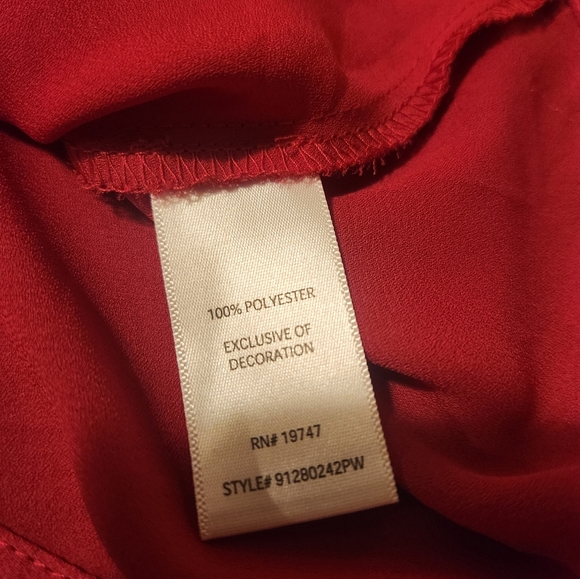 Pioneer Woman Crochet Neck Sharkbite Hem Tunic - Picture 8 of 8